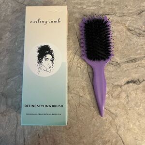 Curl defining brush